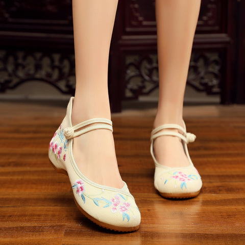 Women's Summer Antique Style Embroidery Retro Han Chinese Clothing Canvas Shoes