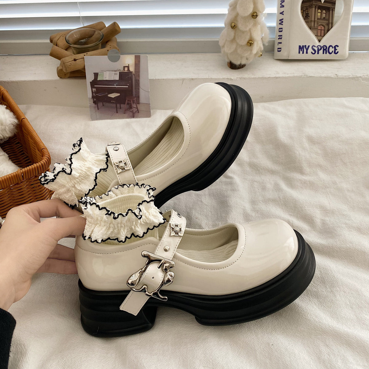 Women's Low-cut Spring Platform Height Increasing Uniform Leather Shoes