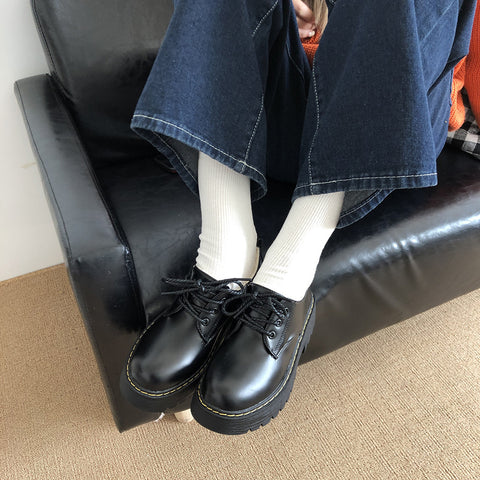 Scarpe in pelle britannica Harajuku con plateau rotondo da donna