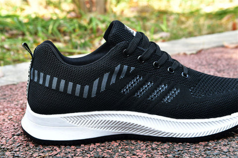 Men's Breathable Mesh Running Wear-resistant Flyknit Travel Sneakers