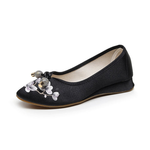 Women's Silk Cotton Flat Chinese Style Embroidered Canvas Shoes