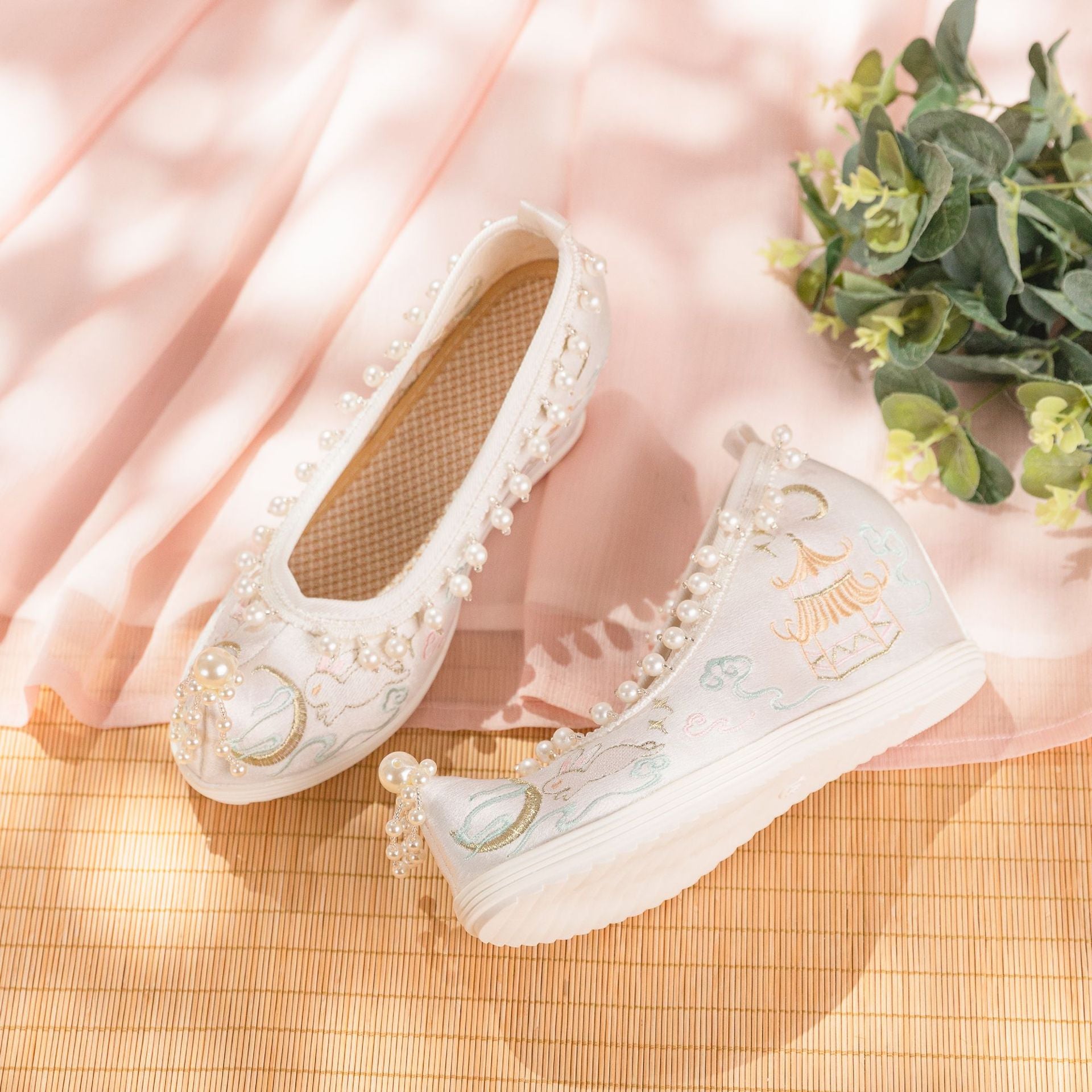 Toe High Embroidered Antique Wedge Hidden Chinese Canvas Shoes