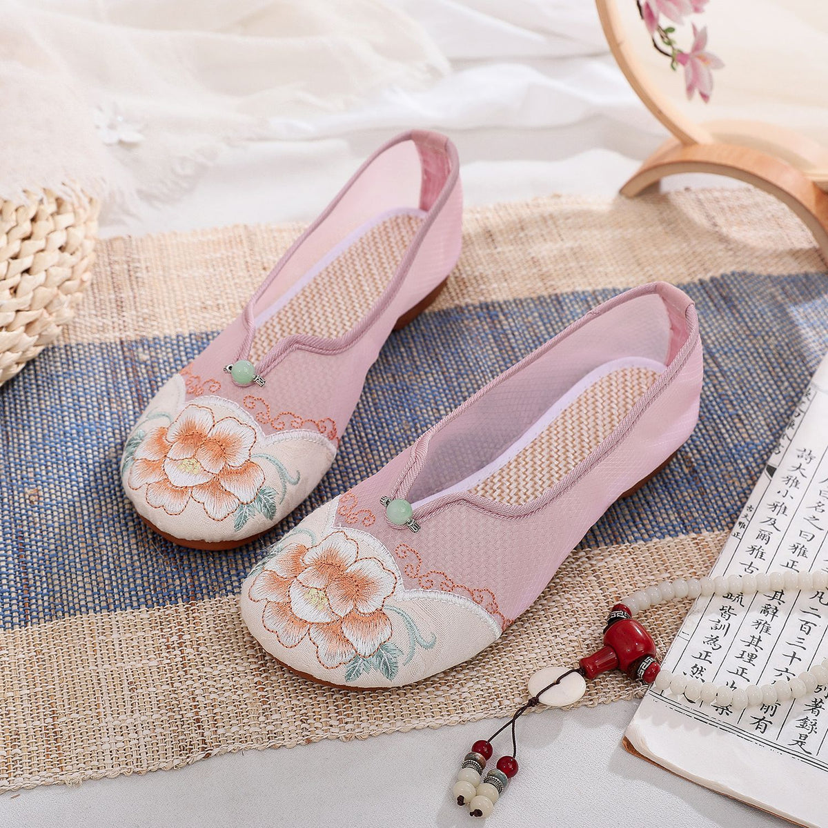 Old Beijing Embroidered Mesh Cloth Ethnic Canvas Shoes