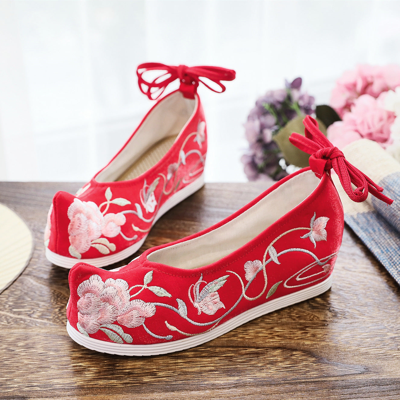 Women's Rouge Magpie Song Drifting Butterfly Yukin Canvas Shoes