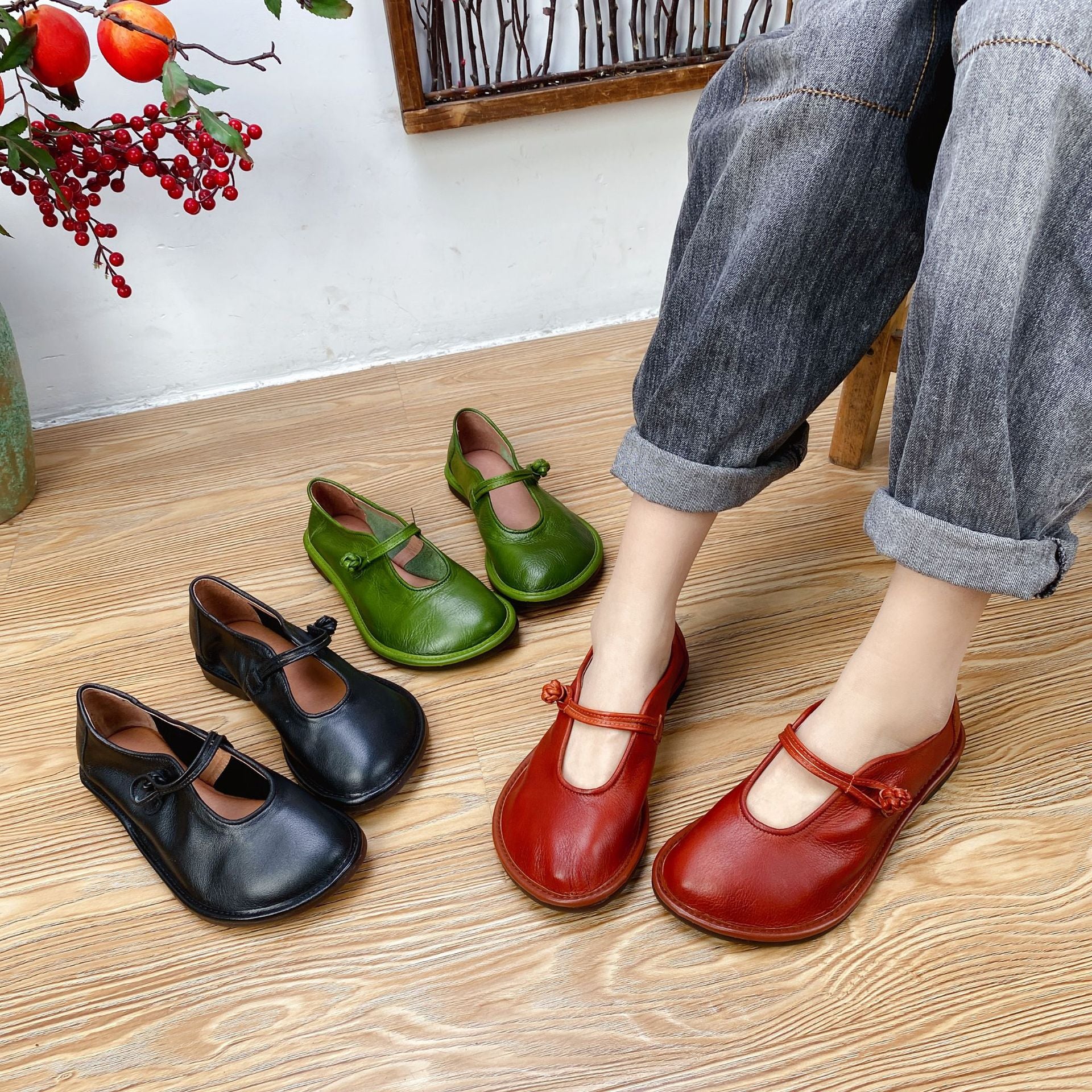 Women's Style Solid Color Universal Flat Low Top Heels