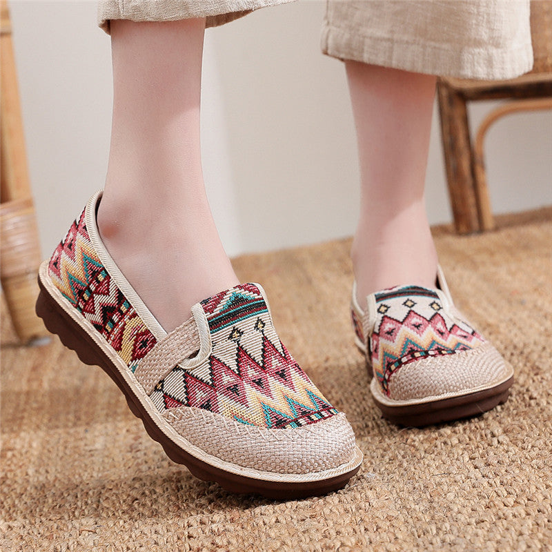 Women's Beijing Cloth Breathable Mom Embroidered Ethnic Canvas Shoes