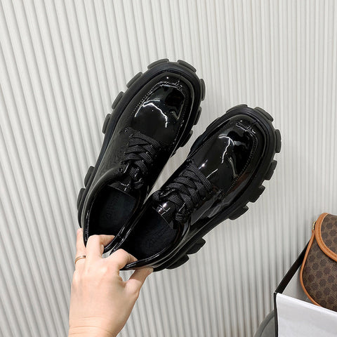 Chaussures en cuir rétro de style collège britannique Liu Wen