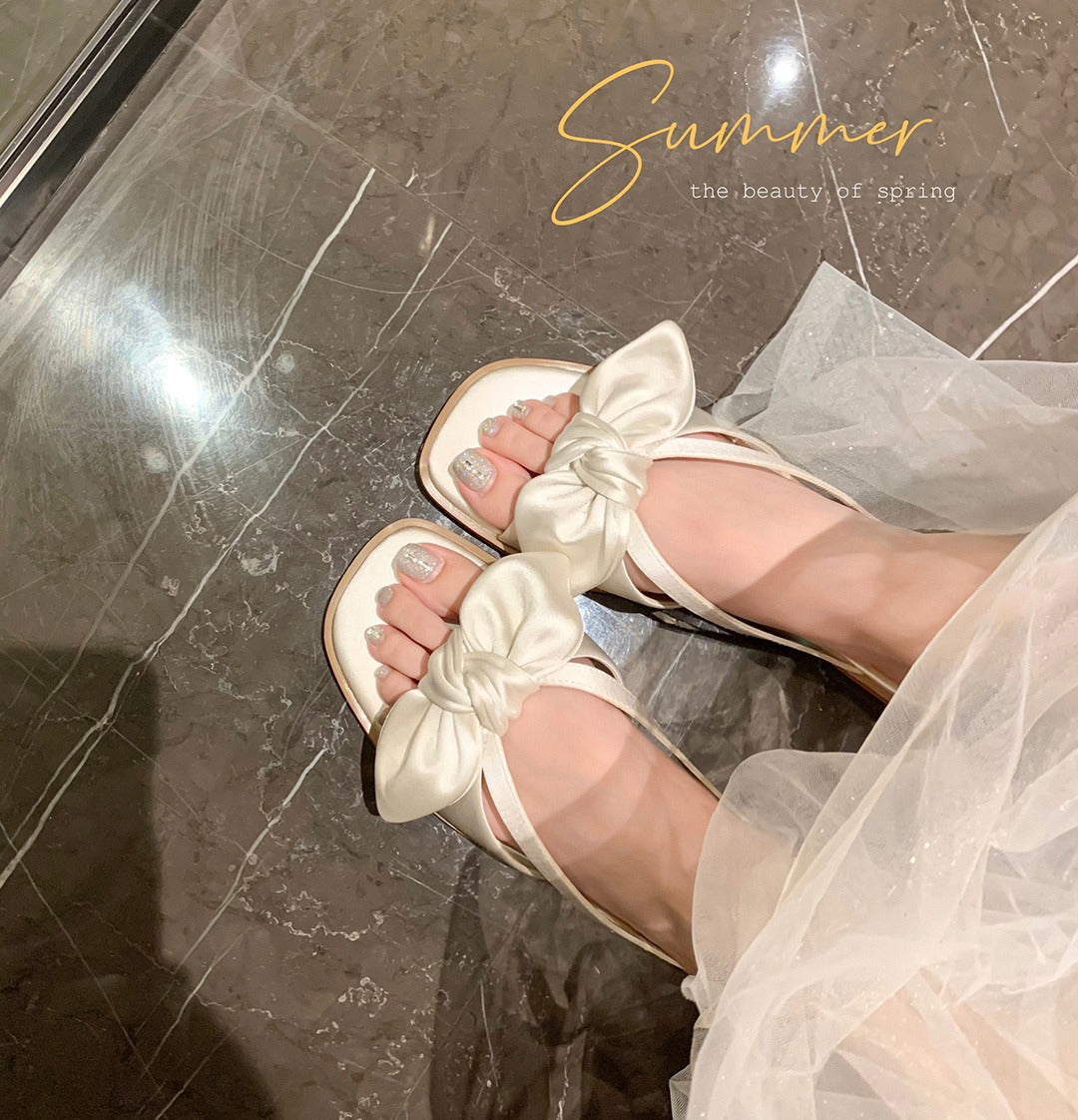 Su Cojin Jasmine Princess French Silk Sandals