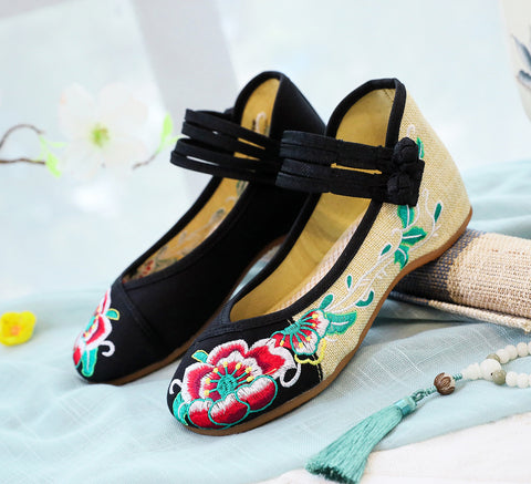 Women's Soft Embroidered Flower Cloth Round Toe Casual Shoes